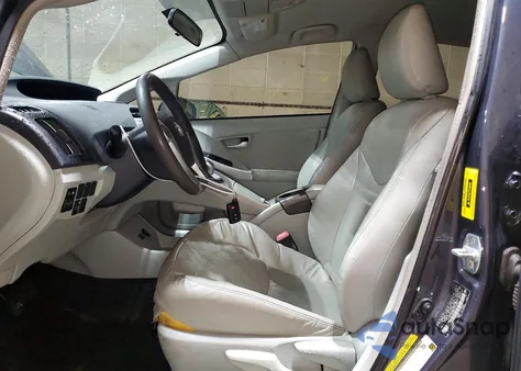 2013 Toyota Prius z USA, uszkodzony, nr VIN JTDKN3DU6D1619761